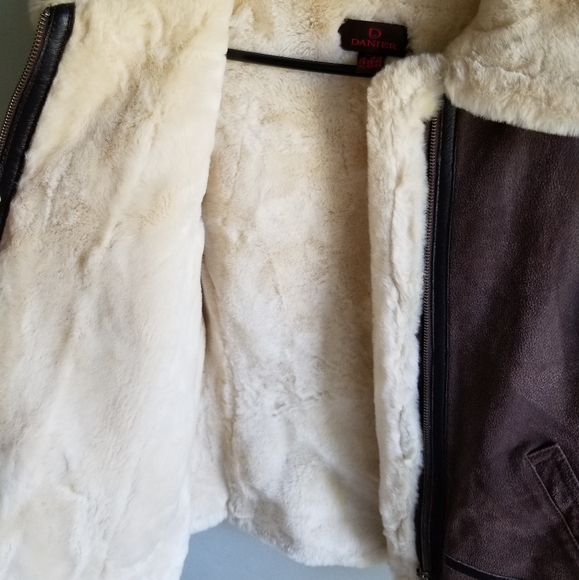 🧥DANIER AVIATOR JACKET WITH FAUX FUR - Picture 6 of 16